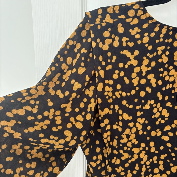RW&Co | Crepe Long Sleeve Dot Print Blouse - Size L - Picture 7 of 8